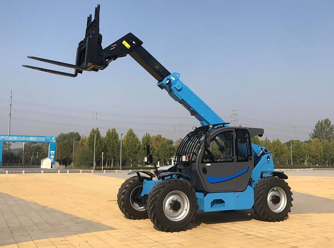 Телескопический погрузчик «Foreman TL3507» фото 1