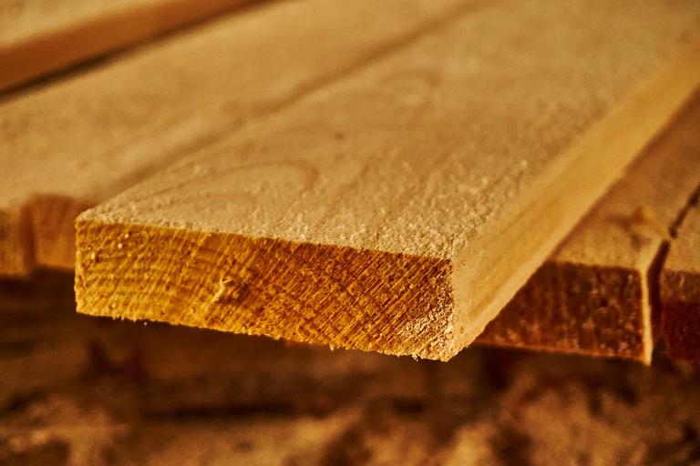 Обрезная доска 25х100х6000 мм 1 сорт фото 1