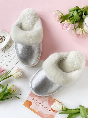 Женские меховые тапочки жемчужные закрытые с кожаным верхом фото 5