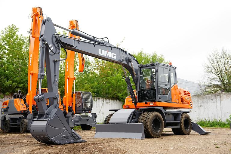 Колёсный экскаватор UMG E200W фото 2