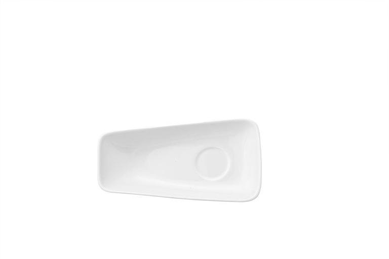 Блюдце 150*80 мм. прямоуг. асимметричное без полей с приподнятым краем Белый Ариан /1/12/ фото 1