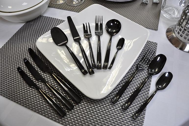 Ложка столовая Инфинито Блэк 18/10 3 мм 21 см. Pinti /12/ фото 1