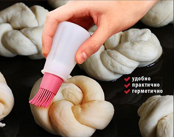 Кисточка кондитерская 11,5*2 см. силиконовая с емкостью-дозатором /1/36/ фото 1