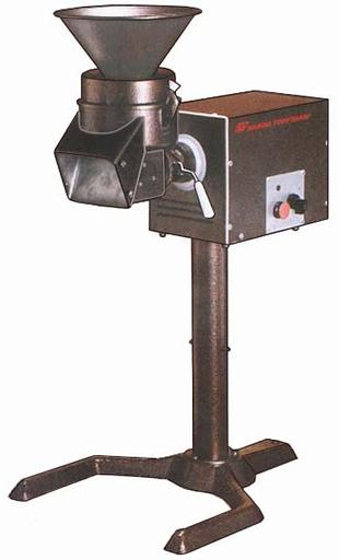 Универсальная кухонная машина УКМ-09 фото 1