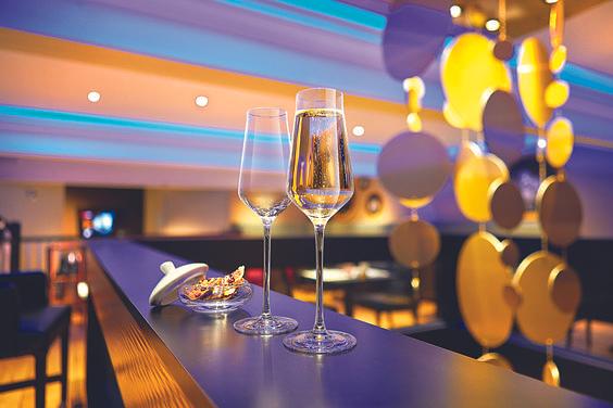 Бокал-флюте 210 мл. d=70 мм. h=234 мм. Ревил Ап /6/24/480/ фото 1