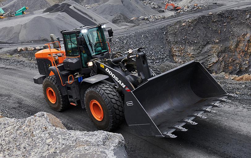 DL Колесный погрузчик DL420-7M фото 1