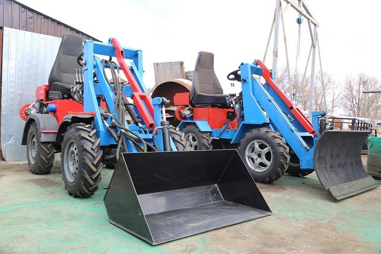 Минипогрузчик МТЗ М1 — Жумыскер фото 1