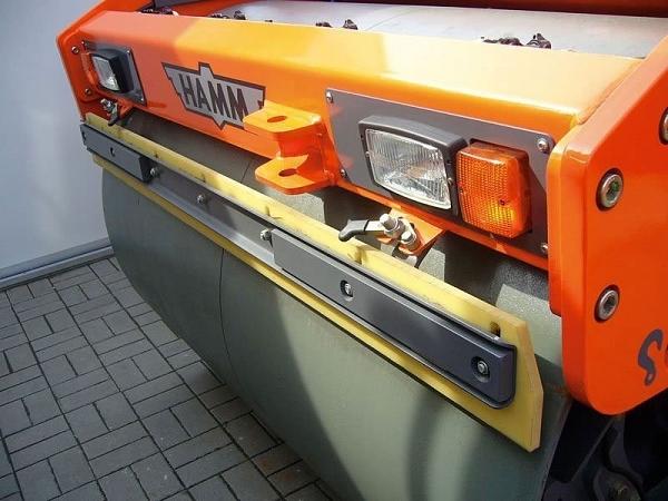 Скребки вальца катка (bomag) фото 1