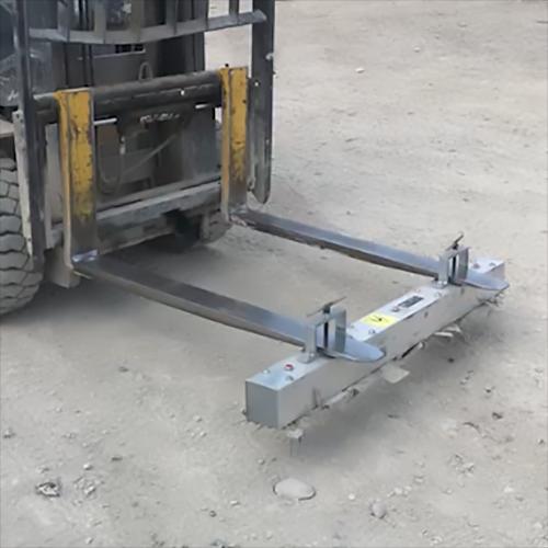 Магнитный подборщик для вилочного погрузчика фото 1