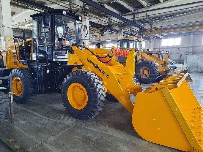 Фронтальный погрузчик Lonking CDM835 фото 2