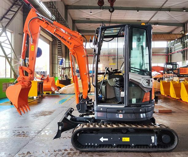 Мини-экскаватор Lonking CDM6025 фото 3