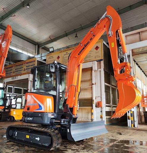 Мини-экскаватор Lonking CDM6035 фото 2