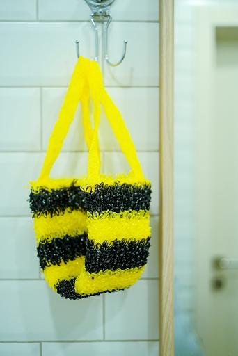 Мочалка вязаная из полипропиленовой нити (110 текс) «Весёлый шмель» 42х14 см, махра 15 мм ОПТ фото 3