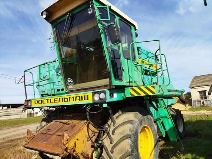 Комбайн зерноуборочный ДОН-1500Б фото 1