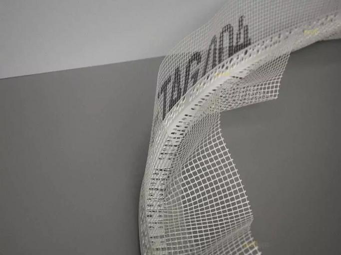 Перфорированный арочный профиль ПВХ (уголок) с сеткой 100x100 мм ProfiGips 2,5 м ОПТ фото 4