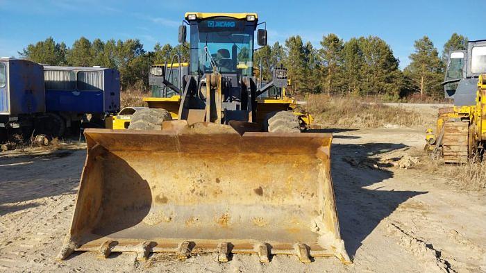 Фронтальный погрузчик XCMG ZL30FV фото 1