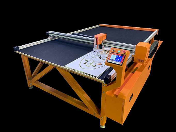 Планшетный режущий плоттер Proficut RR фото 1