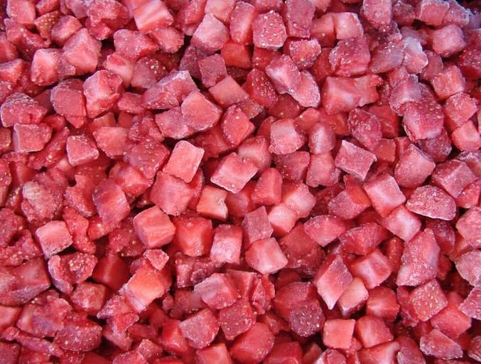 Клубника кубиком «Глобал Фрост» замороженная фото 1