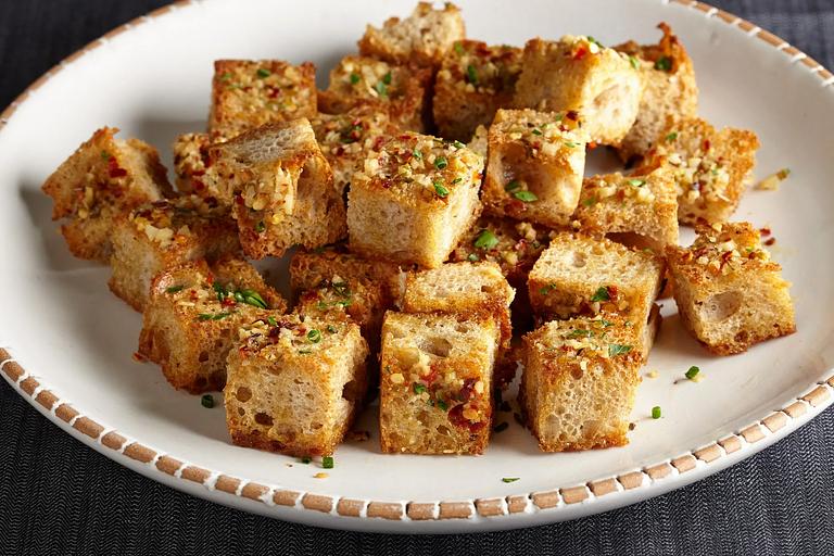Wheat crackers with garlic, 1 kg (small cubes) WHOLESALE фото 3