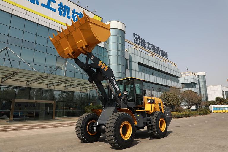 Фронтальный погрузчик XCMG XC958 фото 1